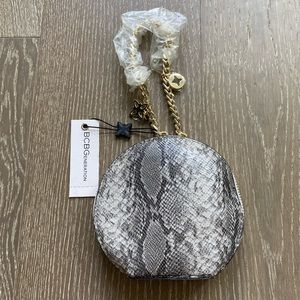 BCBGeneration rosie nesting wristlet set